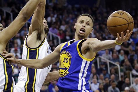 Stephen Curry Becomes Nbas First Ever Unanimous Mvp Wsj