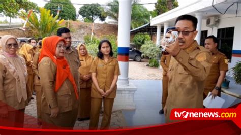 Panik Tiba Tiba Bupati Labuhanbatu Selatan Sidak Kantor Sejumlah Dinas