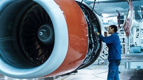 How To Become An Aircraft Maintenance Engineer Career Hub