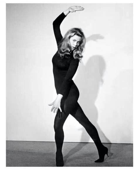 Pin By Noreen Medley On Dance Elizabeth Montgomery Bewitched Elizabeth Montgomery Elizabeth