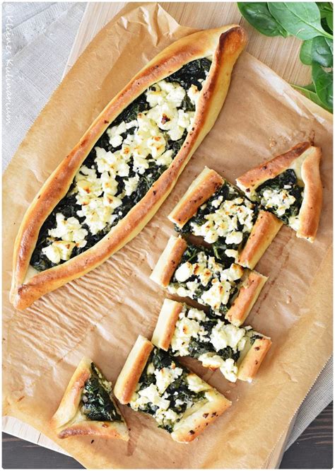 Pide mit Spinat und Käse Kleines Kulinarium