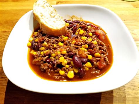 Chili Con Carne Mit Viererlei Chili Sorten Und Schokolade Von