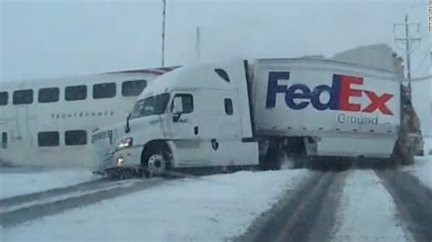 Train Crashes Into Fedex Truck Cnn Video