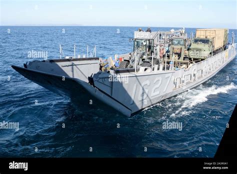 191003 N Xn177 0167 Pacific Ocean Oct 3 2019 Landing Craft Utility Lcu 1627 Attached