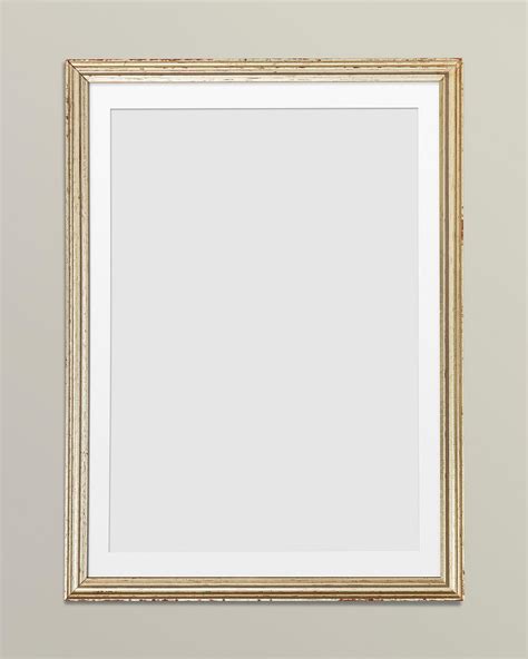 Gold picture frame mockup illustration | Free PSD Mockup - rawpixel