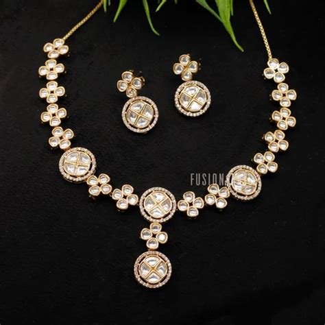 Casual Wear Artificial Jewelry Fusion Arts Traditional Kundan Necklace