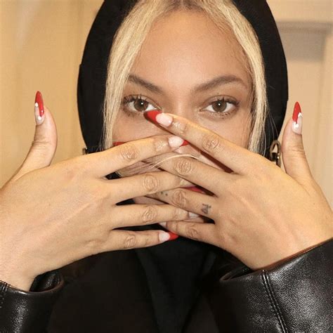 Beyoncé Just Won Best Christmas Nails Glamour Uk