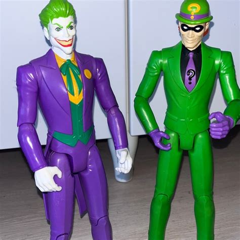 Se produkter som liknar DC COMICS 2 figurer FR Batman på Tradera