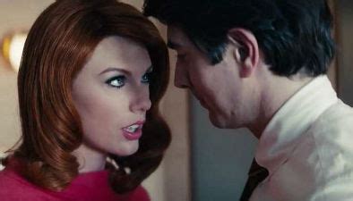 Taylor Swift hace de amante pelirroja en el vídeo de Babe de Sugarland jenesaispop