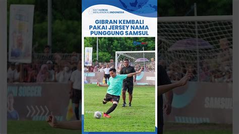 Momen Gibran Pakai Jersey Dengan Nama Punggung Samsul Saat Main Bola Di