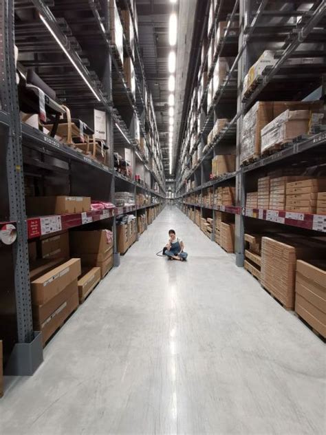 Het Belang Van Een Goede Verlichting En Ventilatie In Palletstellingen