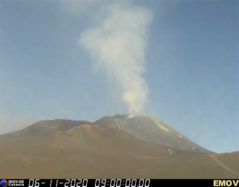 Etna Comunicato Di Attivit Vulcanica Del Novembre