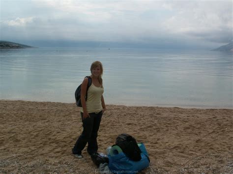 Cute Posing Private Amateur Pics Page