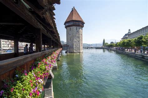 Kapelle Brücke Luzern Schweiz Redaktionelles Stockfotografie Bild von