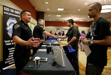 Tucson Police Employees Could Earn 3k For Officer Recruit Referrals