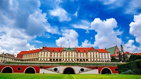 Royal Castle in Warsaw - museum in the former residence of politicians