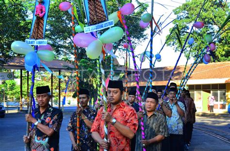 Kirab Manten Tebu Antara Foto