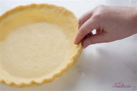 How To Make A Flaky Pie Crust Step By Step Photos Foodtasia