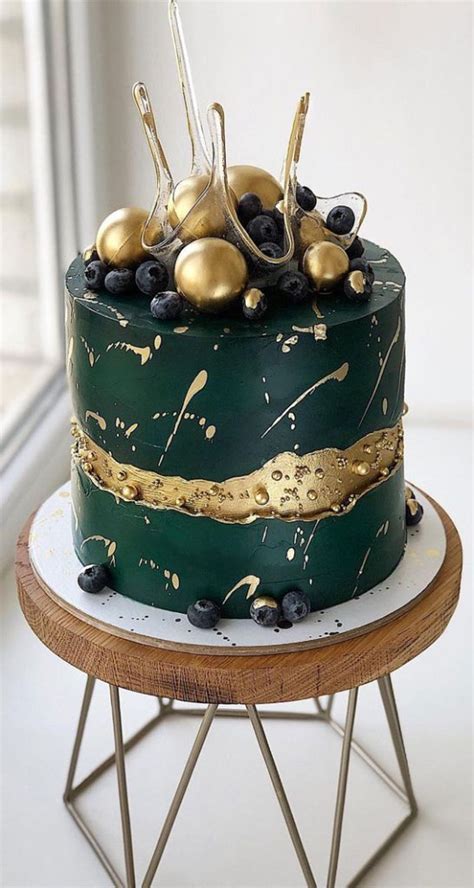 Pretty Cake Ideas For Your Next Celebration Deep Emerald Shade Cake