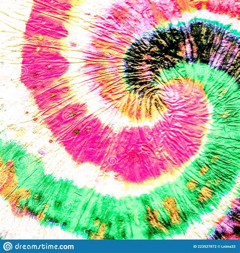 Green Spiral Tie Dye Shibori Fuchsia Swirl Watercolor Layer Coral