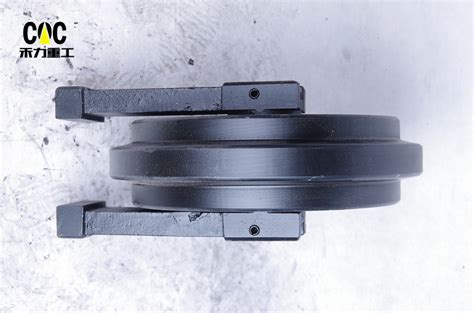 China Excavator Undercarriage Spare Parts E320 PC200 SK200 ZX200 Front