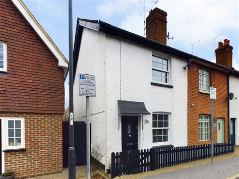 3 Bed End Terrace House For Sale In Ifield Road West Green Crawley