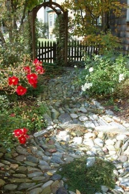 56 Awesome Garden Stone Paths Digsdigs