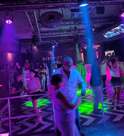 What are the best nightclubs in Honolulu, Hawaii? (Nightlife article)