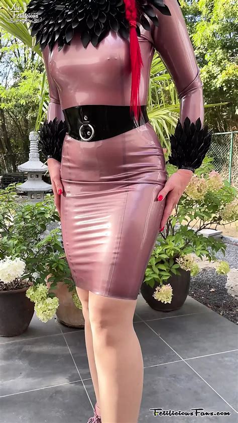 Miss Fetilicious Im Elektrischen Rose Latexkleid Xhamster