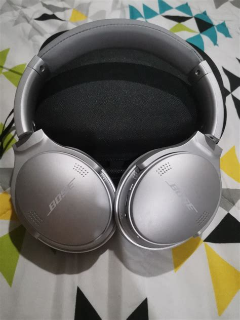 Bose bluetooth headphones on Carousell