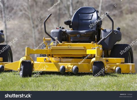 Lawn Mower Zero Turn Tractor Stock Photo 1193542 | Shutterstock