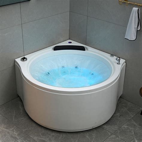 Custom Wholesale 55 In Round Whirlpool Corner Bathtub With 360