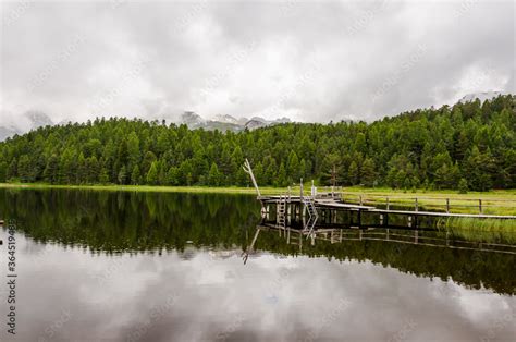 St Moritz Stazersee Bergsee Stazerwald Holzsteg Badesee