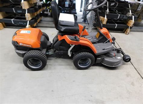 Husqvarna R Ic Cordless Articulated Ride On Mower Begagnat