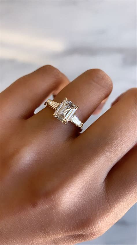 Emerald Cut Engagement Rings With Baguettes