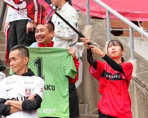 【photo】鹿島に“we Are Reds”を轟かせた浦和レッズサポーターたち！ サッカーダイジェストweb