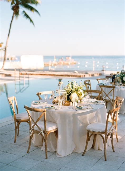 Magical Key West Wedding at The Southernmost House | Casamento na piscina, Decorações de ...