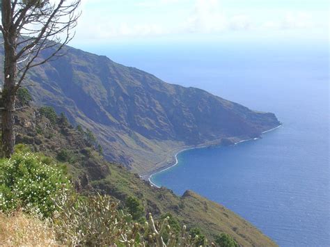 Leyendas canarias De San Borondón al valeroso caudillo Tanausú