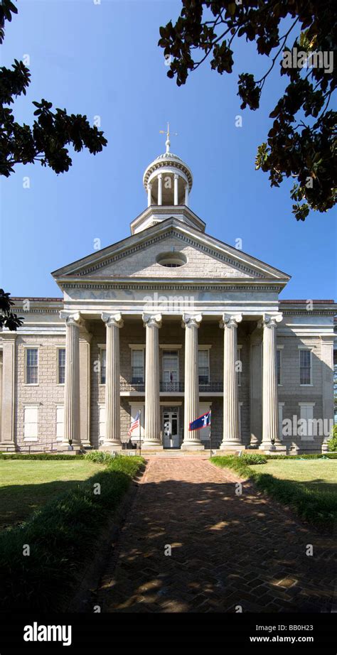 Former Warren County Courthouse Is Now A Museum Known As The Old