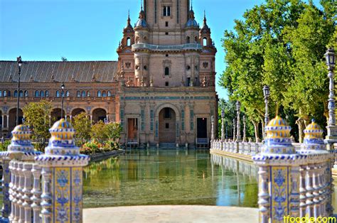 The traveling foodie: Plaza de España, Seville