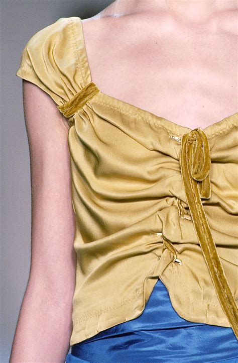 Louis Vuitton Spring 2004 Ready-to-Wear Fashion Show | Vogue