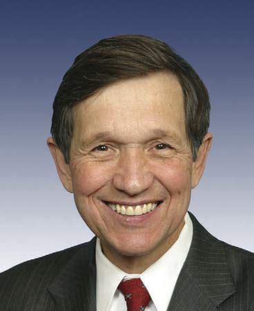 Dennis Kucinich | Biography & Facts | Britannica