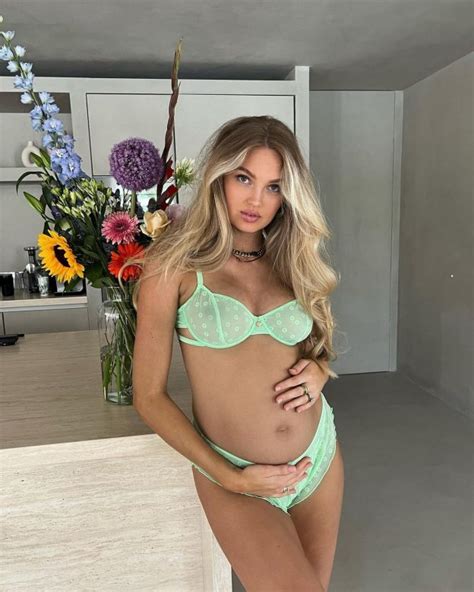 Romee Strijd Pregnant In Lingerie 3 Photos Team Celeb