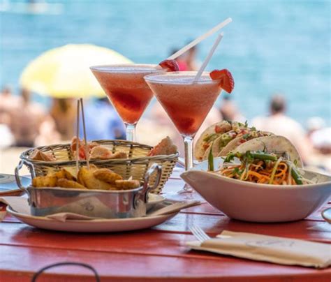 Bar On The Beach Of Rodi Garganico Ripa Village