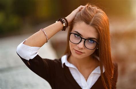 Look Girl Face Pose Portrait Hands Glasses Bracelets Marco