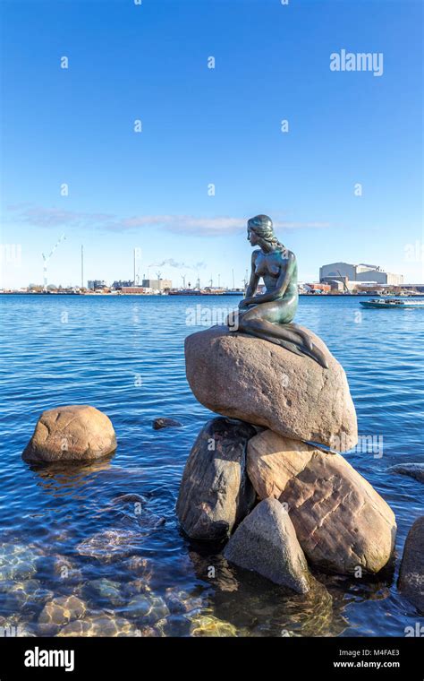 Little mermaid statue Copenhagen Stock Photo - Alamy