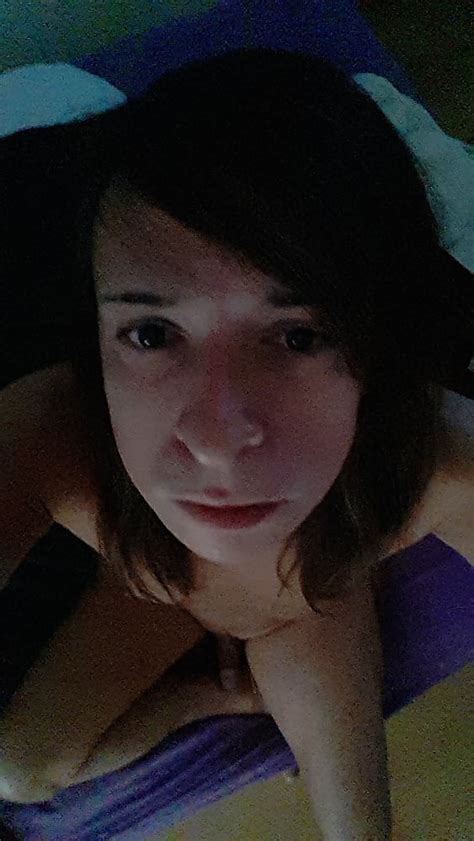 Tygra Babe Face With Pink Bitch Necklace Pics XHamster