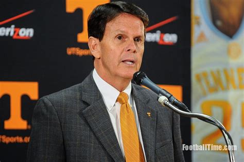 The Four Things A Tennessee Basketball Coach Has To Be - FootballTime ...