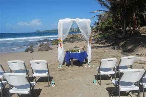 8 of the Prettiest Caribbean Beach Wedding Dresses - Petite Anse Hotel