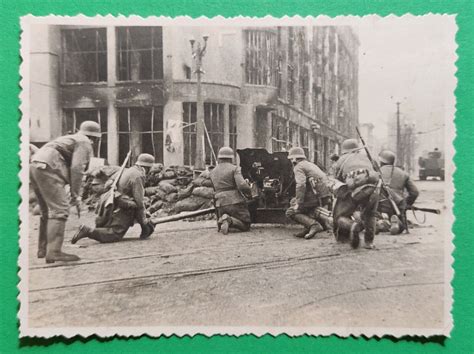 Ostfront K Mpfe In Der Stadt Artilleri Gesch Tz Wehrmacht Wk